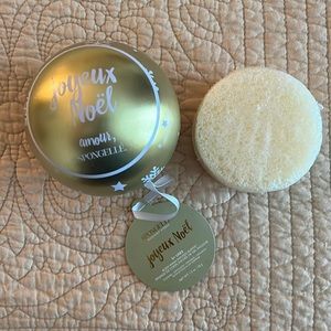 NWT Spongelle Radiant Amber Body Wash Infused Buffer (Joyeux Noel)